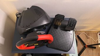 Thrustmaster Ferrari závodní volant + pedály pro XBOX - 3