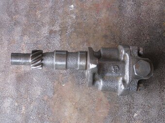 Gaz 69, Poběda M20 - olejové čerpadlo - 3