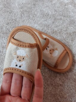 Detske lnene pantofle s oveckouvel. 26 - 3