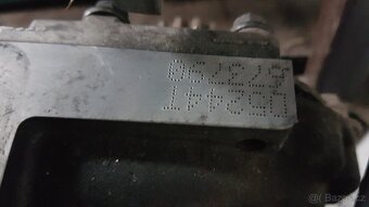 Blok motoru Volvo D5244T - 3