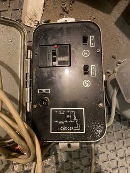 Elektromotor grunhain ze šicího stroje - 3