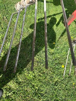 Shrnovač píce Pöttinger Top 722 - 3