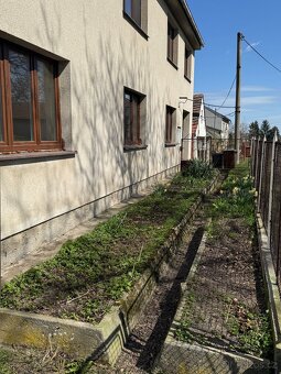 Prodej prostorného dvoupodlažního rodinného domu – Kožlany ( - 3