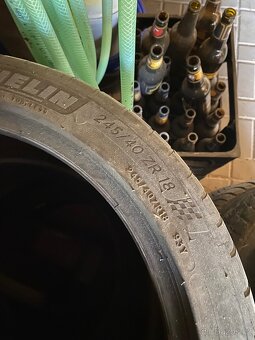 Michelin Pilot Sport 4 245/40 ZR 18 93Y - 3
