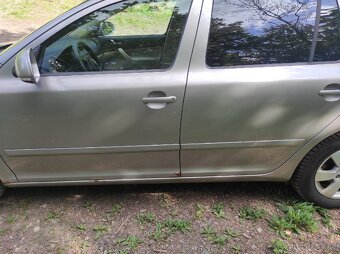 Škoda Octavia 1.6 tdi rok 2012 - 3