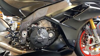 APRILIA RSV4 1100 okruhovka - 3