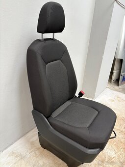 Sedadlo pravé Vw Crafter Man 2017- Výborný stav - 3
