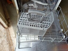 Vestavná myčka AEG F64070VI Favorit díly - 3