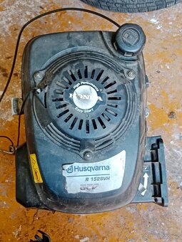 Motor ze sekačky Honda - 3