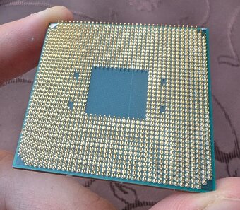 AMD Ryzen 5 3600XT bez chladiče - 3