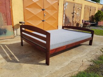 Postel z masivu 200x140, s roštem a matrací - 3