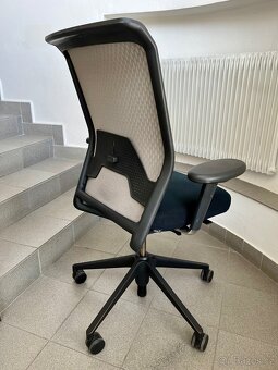 kancelářská židle Vitra ID Mesh - 3