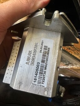 Joysticky na Minibagry Bobcat - 3