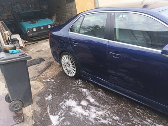 VW Jetta 1.9tdi 77kw na SMS nereagují - 3