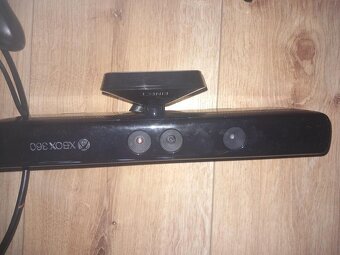 Xbox 360 včetně monitoru a her, a tenisové konzole Lexibook - 3