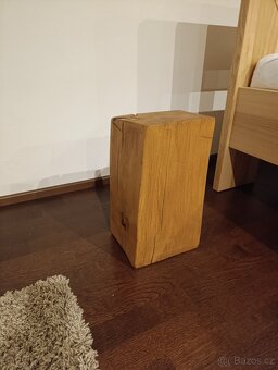 Noční stolek, bukový blok, kostka, designový špalek - 3