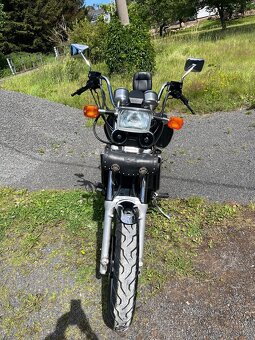 Honda VF 700 Magna - 3