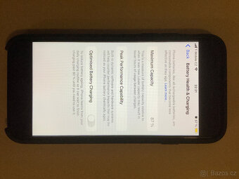 Rok používaný Apple iPhone SE (2022) 64GB černý, 87% baterie - 3