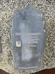 Náhrobní kámen - 3