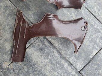 Jawa 125 355 175 356 kývačka Podsedlové plechy - 3