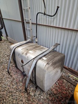 Palivová nádrž - 3