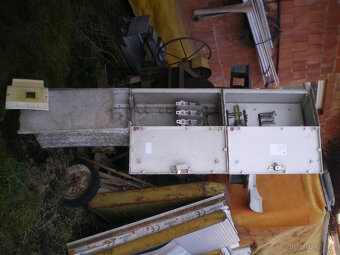 Rozvaděč elektroměrový s nožovými pojistkami. - 3