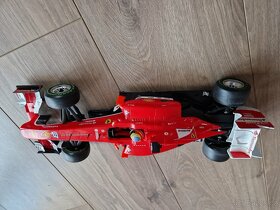 Ferrari Formula 1 model F138 Rádiem ovládané 1:14 RC - 3