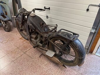 Historický motocykl BMW R35 - veterán, projekt - 3