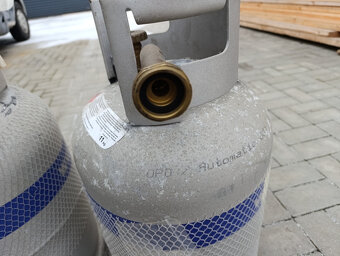 Plynové bomby plnící - 3