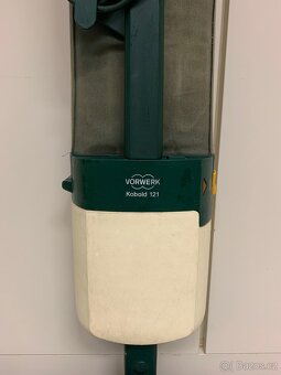 Vorwerk Kobold VK121 s elektrickým kartáčem ET340 - 3