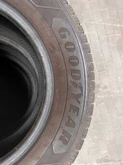 Goodyear efficientGrip 215/65 R15C - 3