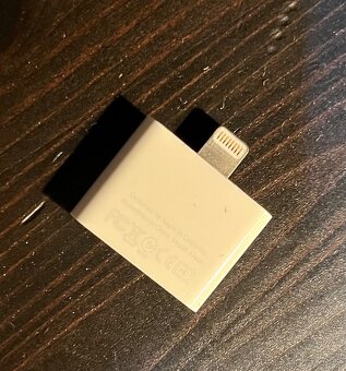Originální Apple adaptér Lightning pro 30-pinový konektor - 3
