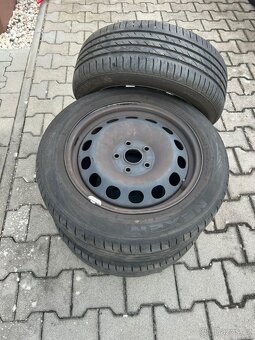 Letní pneu R16 205/55 s plechovými disky - 3