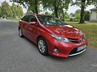 Toyota Auris Combi 1.6i 97KW TS R.V.2014 - 3