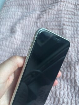 iPhone 11 - 3