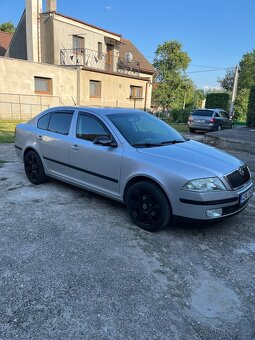 Škoda Octavia 1.9 tdi rok 2008 - 3