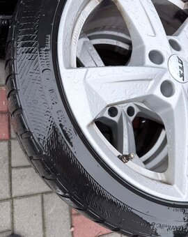 225/45r18 - 3