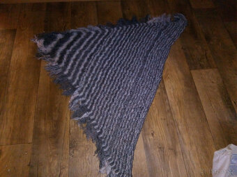 Prodám 4 kusy ručně pletených šátků - 3