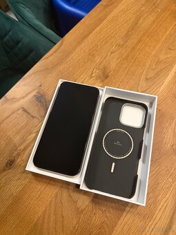 IPhone 16 Pro Max 256gb, black titan. Kapacita baterie 95% - 3