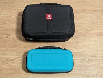 Nintendo Switch + 4 ovladače + Ring Fit + 2 pouzdra - 3