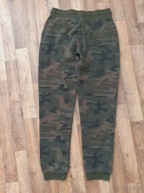 Maskáčové tepláky vel. 164 - 3