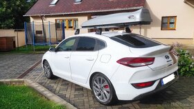 Hyundai i30 Fastback příčníky, hagusy, střešní nosiče - 3