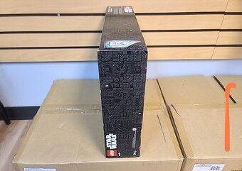 LEGO STAR WARS Temný Falcon 75389 - 3