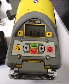 Potrubní laser Trimble DG 613 - levně , 100% funkční - 3