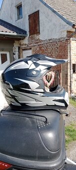 Helma na motorku vel. L 52-60 - 3