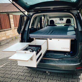 Kempovací obytná vestavba, camping CAMPEES box I - 3
