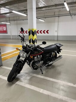 Royale Enfield interceptor 650 - 3