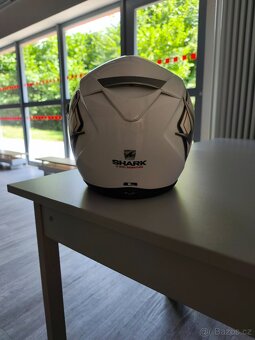 Helma SHARK velikost L - 3