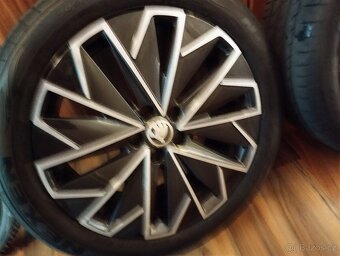 Originál ALU kola Škoda Scala Kamiq R17 + letní pneu - 3