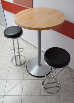 Barový stůl + barové židle - 3